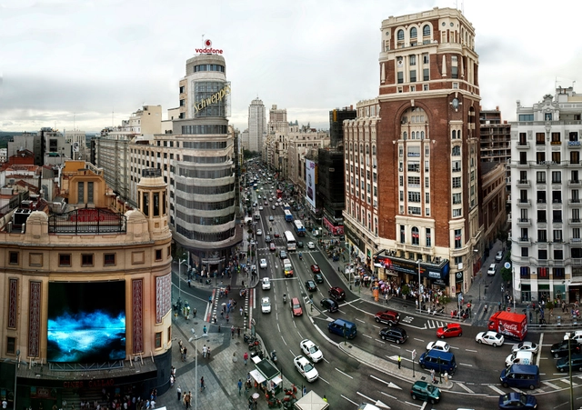 Madrid busca sacar los automóviles del centro de la ciudad  - Imagen Principal