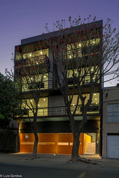 Patricio Sanz / Vox Studio - Apartamentos, Fachada