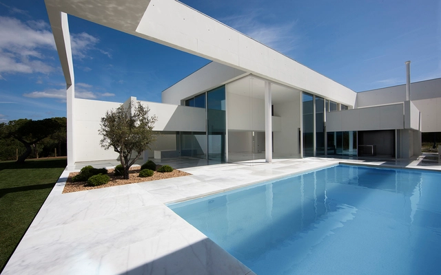House in Quinta do Lago / Topos Atelier de Arquitectura - Houses, Facade