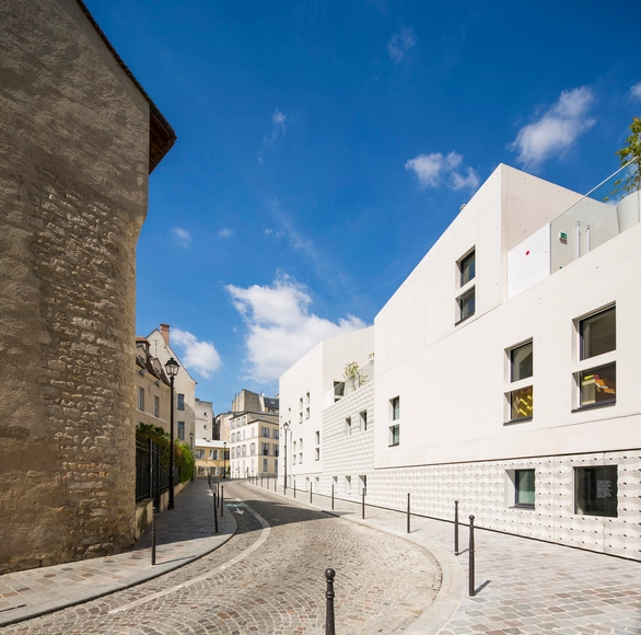 Guardería infantil / Rh+ Architecture - Guardería
