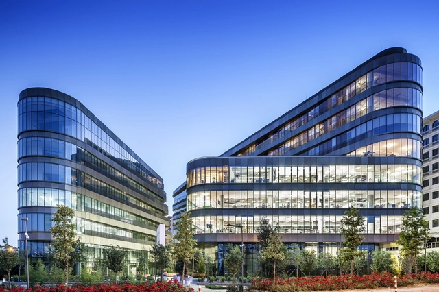 Aeroparque Esas / Tabanlıoğlu Architects - Edificio De Oficinas