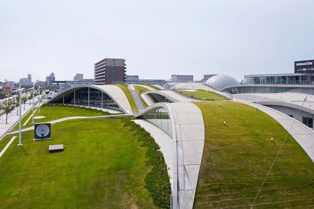 Science Hills Komatsu / Mari Ito + UAo - Museum, Arch, Facade
