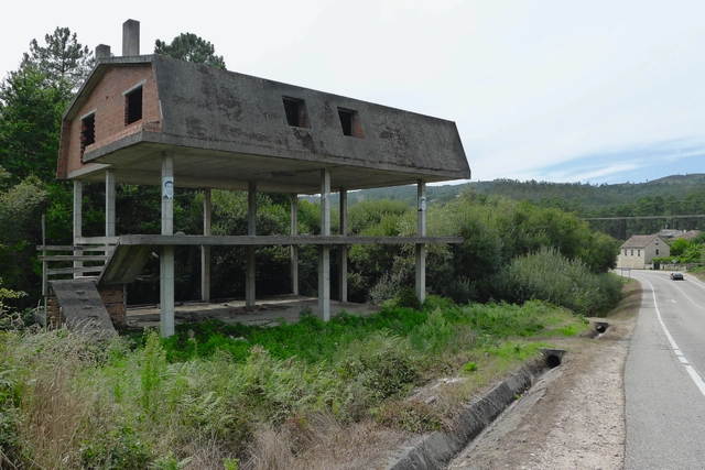O rural era verde; veio uma cabra e o comeu - Imagem de Destaque