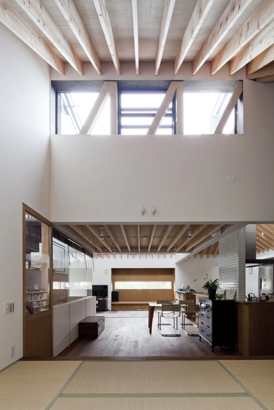 Casa de techo cóncavo No.2 / Jun Yashiki & Associates - Casas
