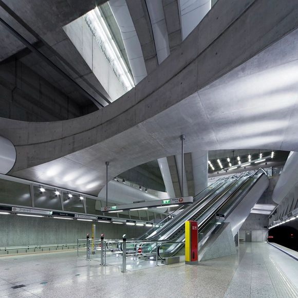 Linha M4 do Metrô de Budapeste - Estação Kálvin tér / PALATIUM Studio -  Estação Do Metrô