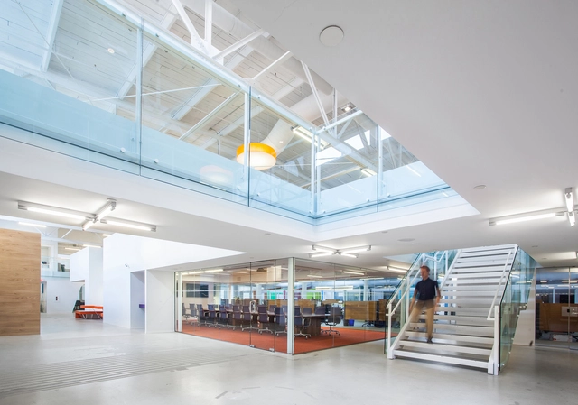 Cossette V7  / Teeple Architects - Interior Design, Facade, Beam, Handrail