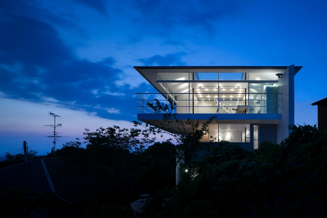 House Nara-zaka / Yoshiaki Yamashita Architect & Associates - Houses, Facade, Stairs