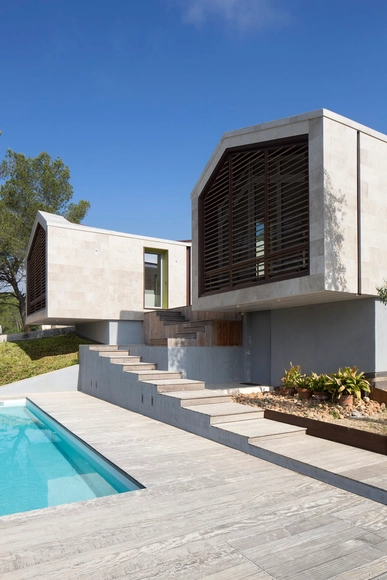 Casa Individual / Elodie Nourrigat & Jacques Brion Architects - Casas