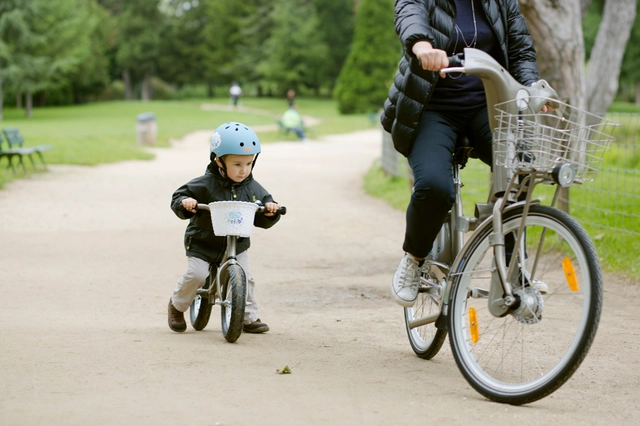 Paris lança o primeiro sistema de bicicletas públicas para crianças do mundo - Imagem de Destaque