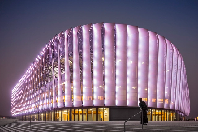 Multideportivo Luanda  / Berger Arquitectos - Estadios