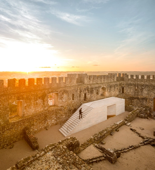 Centro de Visitantes del Castillo de Pombal / COMOCO - Patrimonio