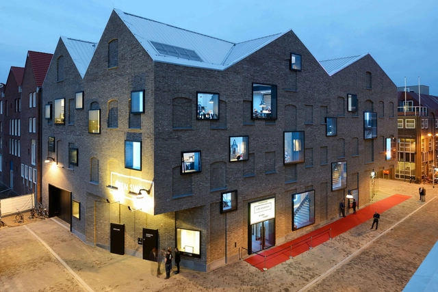 Grenswerk Poppodium / van Dongen-Koschuch - Arquitetura Cultural