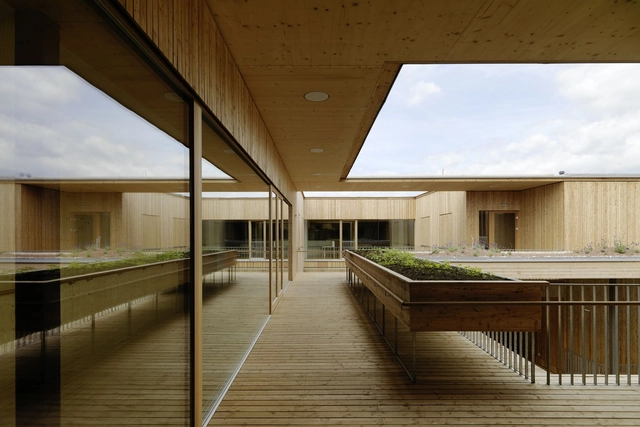 Peter Rosegger Nursing Home / Dietger Wissounig Architekten - Asilo