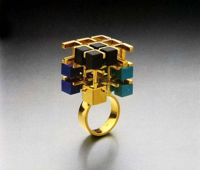 Have you Seen This Forgotten PoMo Jewelry by 1980s Architects? - Featured Image