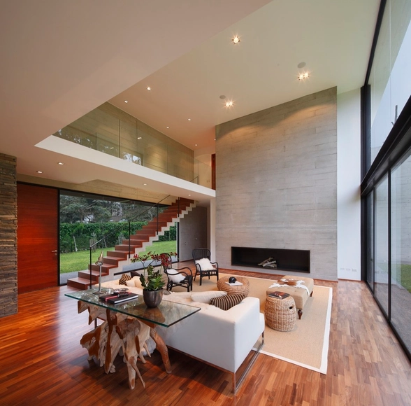 Casa b2 / Jaime Ortiz de Zevallos - Casas