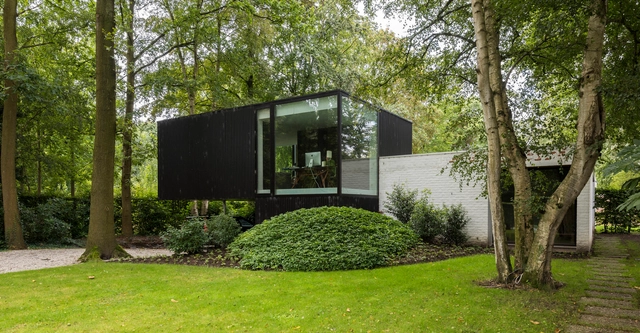House VVK / UR architects - Extension, Garden, Facade, Door, Forest