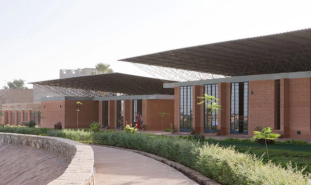 Juhani Pallasmaa y Diébédo Francis Kéré ganadores de los premios Schelling 2014 - Imagen Principal