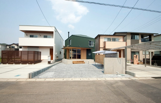 Minoyanagi House / TAB - Houses, Facade, Door, Stairs