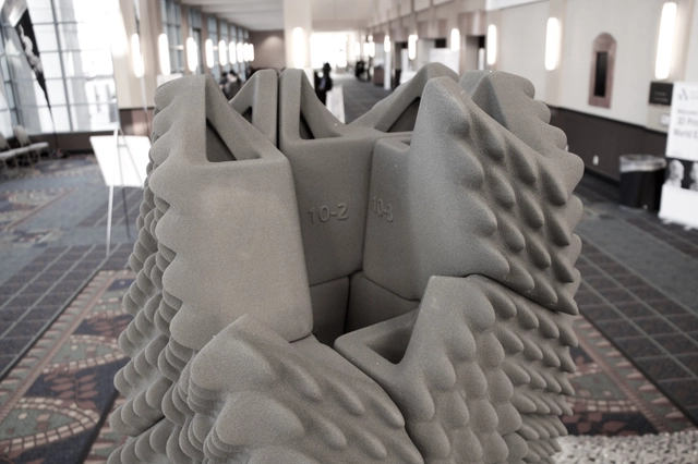 Emerging Objects cria coluna à prova de terremotos feita com impressão 3D - Imagem de Destaque