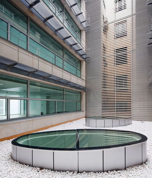 Edificio de Oficinas Príncipe de Vergara 37 / Riaño Arquitectos - Interiores De Oficina, Fachada