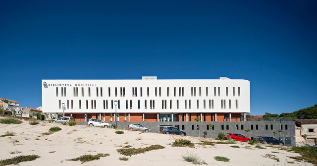 Biblioteca Municipal de Baza / Redondo y Trujillo Arquitectos - Edificios Municipales, Fachada