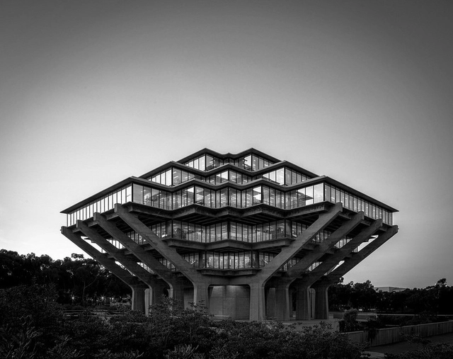 Clássicos da Arquitetura: Biblioteca Geisel / William L. Pereira & Associates - Outros Edifícios