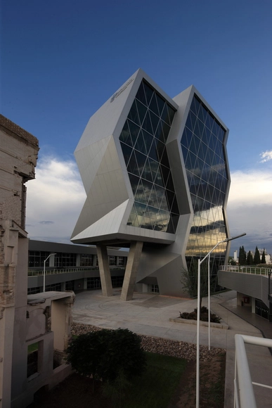 Parque de Innovación y Transferencia Técnica y Tecnológica / Grupo ARKHOS - Centro De Investigación, Fachada