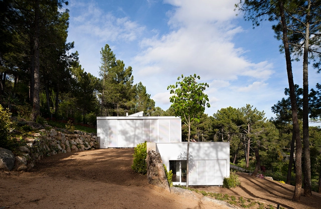 Casa en Ávila / Claudia Olalla Gil - Casas, Jardín, Fachada, Bosque