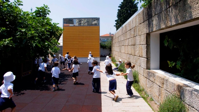 Externato S. João Brito / CorreiaRagazzi arquitectos - Escola Primária