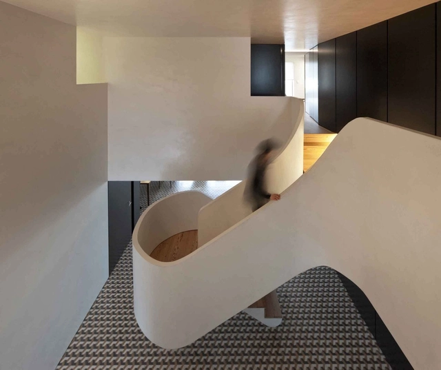 Reabilitação de um apartamento em Braga / CorreiaRagazzi arquitectos - Edifício De Apartamentos
