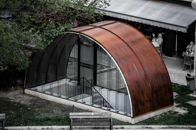Marquesina en Plaza San Juan Bosco / Verne Arquitectura - Obras De Pequeña Escala