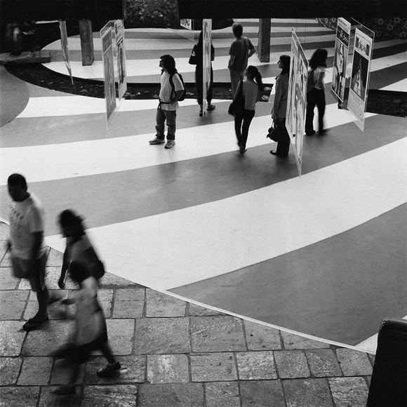 O Presente de Lina Bo Bardi / Frederico Costa - Imagem de Destaque