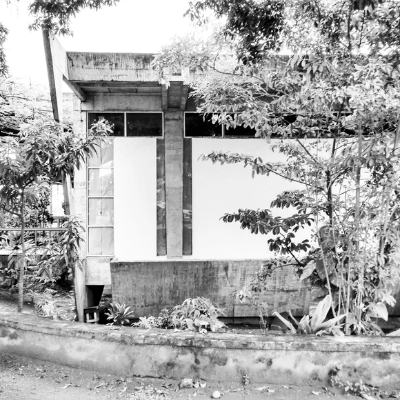 Clássicos da Arquitetura: Faculdade de Arquitetura da UFBA / Diógenes Rebouças - Instituto, Fachada