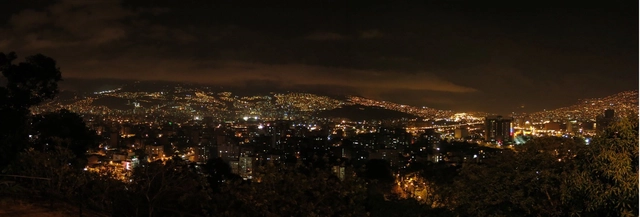 Esbozo de un Plan Maestro de Iluminación para la ciudad de Medellín y el Valle de Aburrá, Colombia - Iluminacion