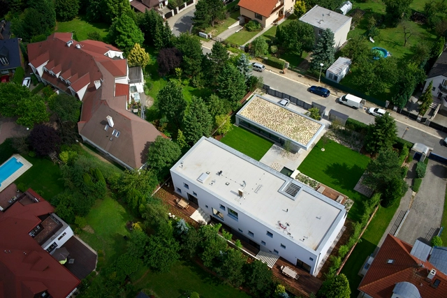 Villa Pruhonice / Jestico + Whiles - Casas