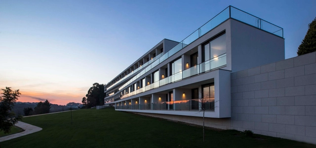 Lar Residencial Torre Sénior / Atelier d'Arquitectura J. A. Lopes da Costa - Apartamentos, Fachada