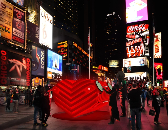 Stereotank Designs Heart-Beating Urban Drum for Times Square - Featured Image