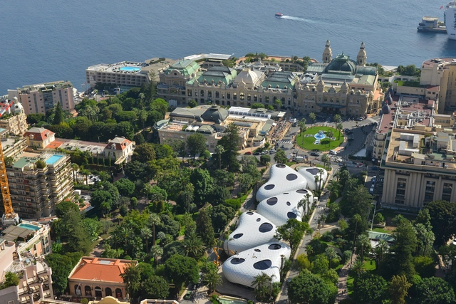 Monte-Carlo Pavillions / Affine Design - Temporary Stores