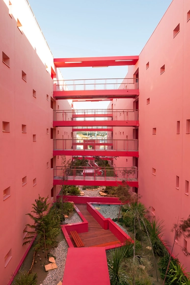 红线 / Pietri Architectes - 集合住宅