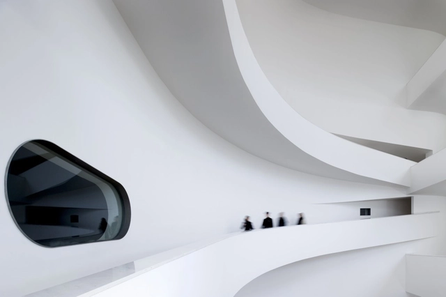 MoMA adquire fotografias de Fernando Guerra do Museu Iberê Camargo  - Imagem de Destaque
