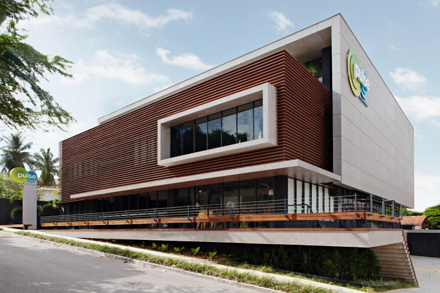 Academia Pulse Health & Fitness / RoccoVidal Perkins+Will - Academia De Ginástica, Fachada