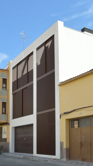 Vivienda Unifamiliar en Almansa / MBVB Arquitectos - Casas, Fachada, Puerta