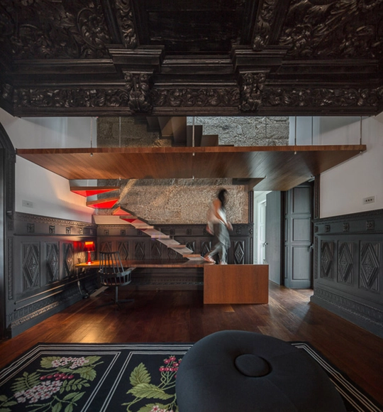 历史建筑+极简主义，穿梭在古代与未来时空中 House in Guimarães / Elisabete de Oliveira Saldanha - 更新项目