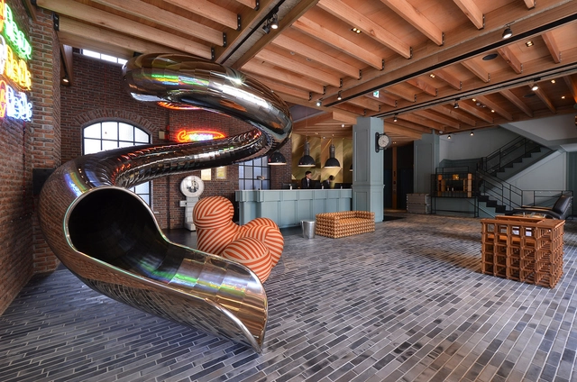 Hotel Red Dot / Steven Wu+Wang Pe-Jen - Renovación