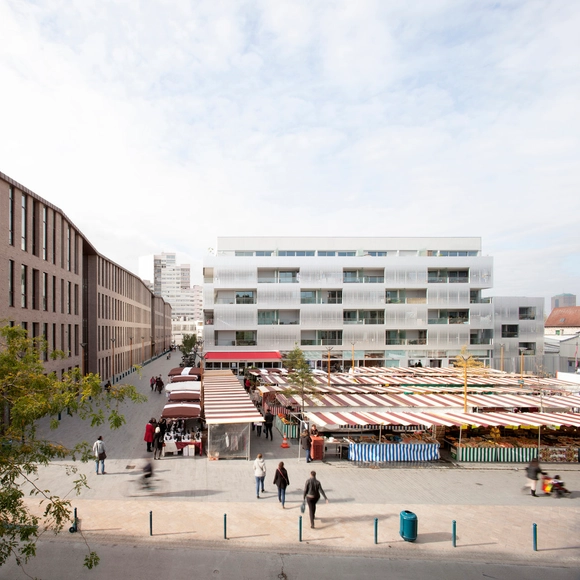 Praça Olímpica de Gouges e Allée des Ateliers em Pantin / 2/3/4/ - Mercado