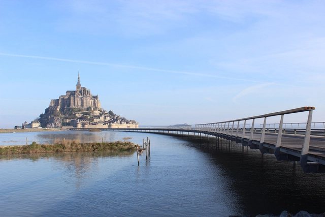 Cais do Mont-Saint-Michel / Dietmar Feichtinger Architectes - Pontes