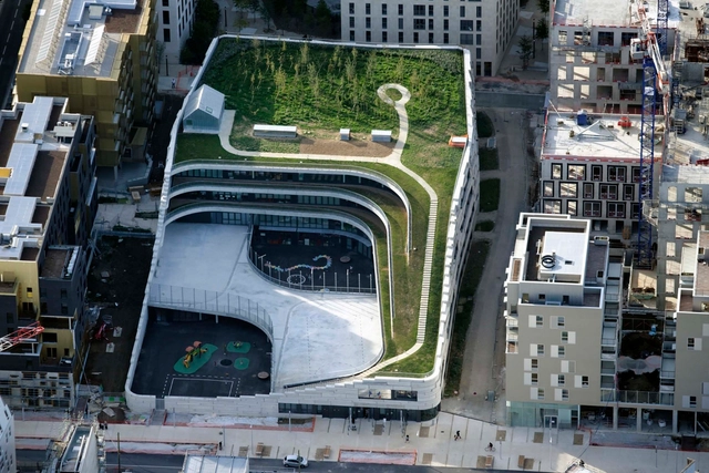 Escuela Primaria de Ciencias y Biodiversidad / Chartier Dalix Architectes - Escuelas