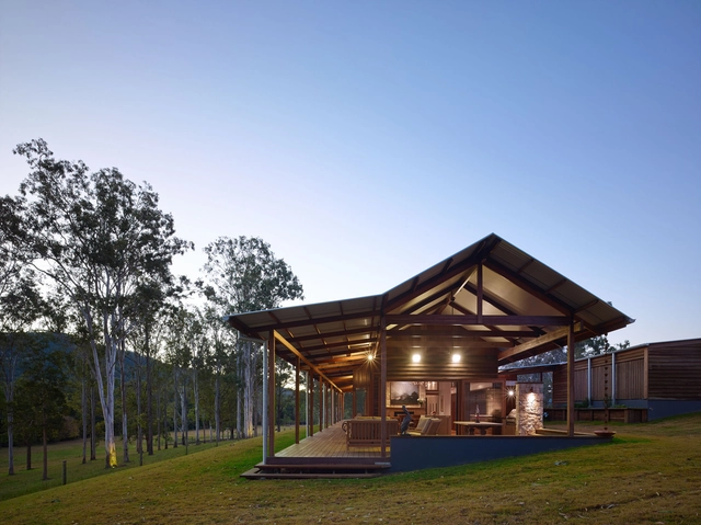 Casa Hinterland / Shaun Lockyer Architects - Casas