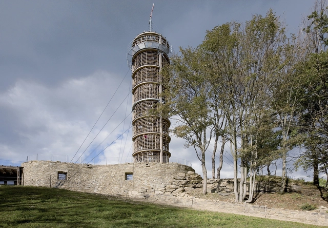 Farol e Museu de Jara Cimran / Hut Architektury Martin Rajnis - Museu