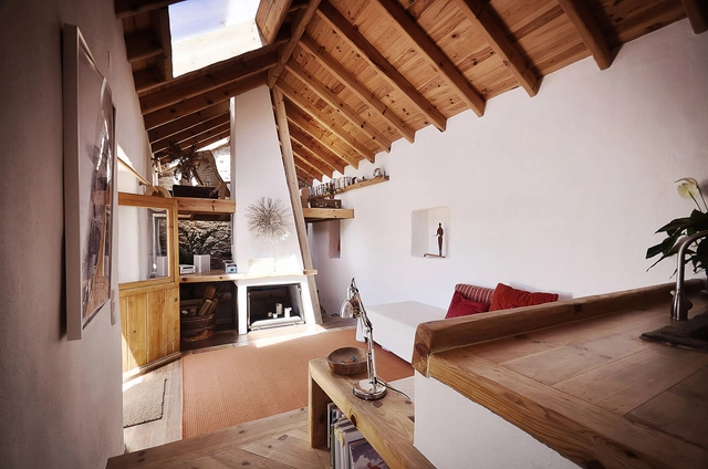 Casa em forma de abraço / Pedro Quintela - Renovação